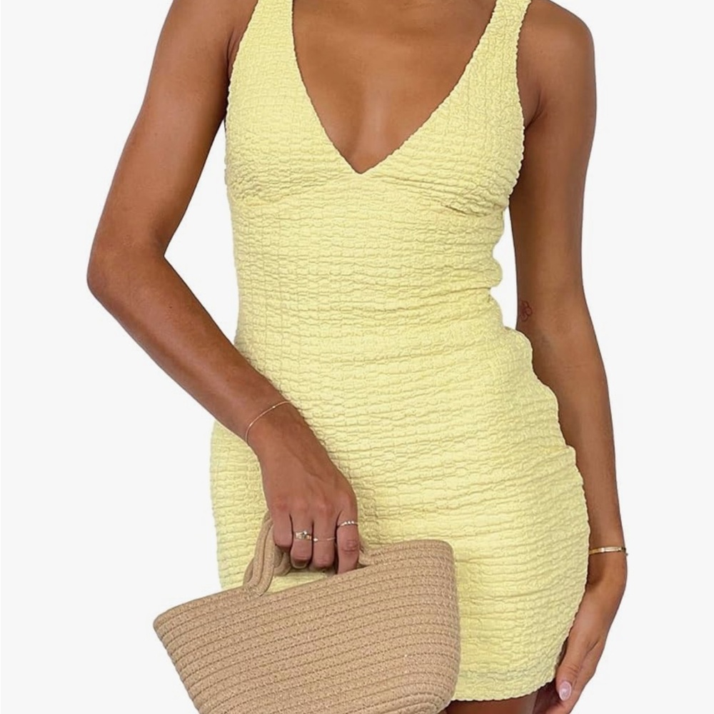 Elegant Yellow Sleeveless Dress